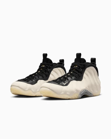 Nike Air Foamposite One Light Orewood Brown schräg frontal