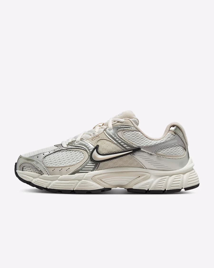 NIKE ナイキ　V5 RNR HQ7901-104 サミットホワイト Nike V5 RNR Summit White HQ7901-104 | Dead Stock