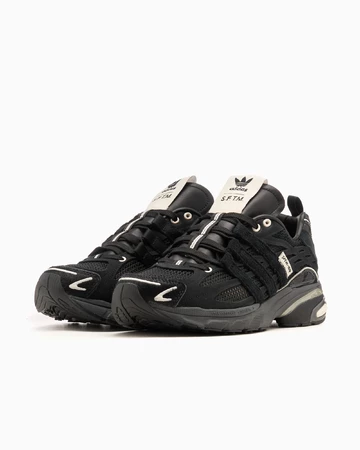 Song for the Mute x adidas Cushion Originals Simple Black Paar seitlich