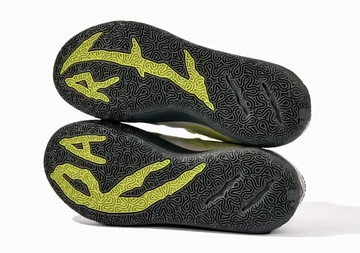 LaMelo Ball Puma MB.03 Chino Hills seitlich Sohle