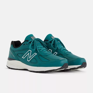 New Balance 990v4 Teal schräg