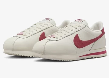 Nike Cortez Valentines Day 2024 schräg außen