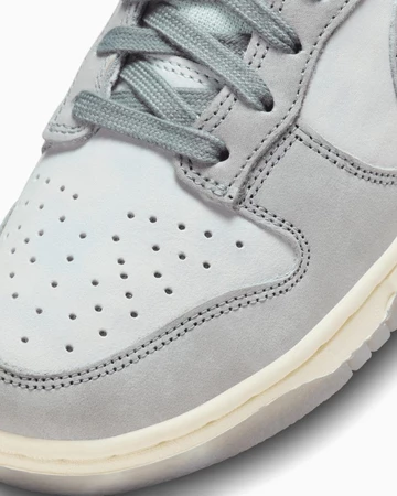 Dunk Low Cool Grey - Toebox