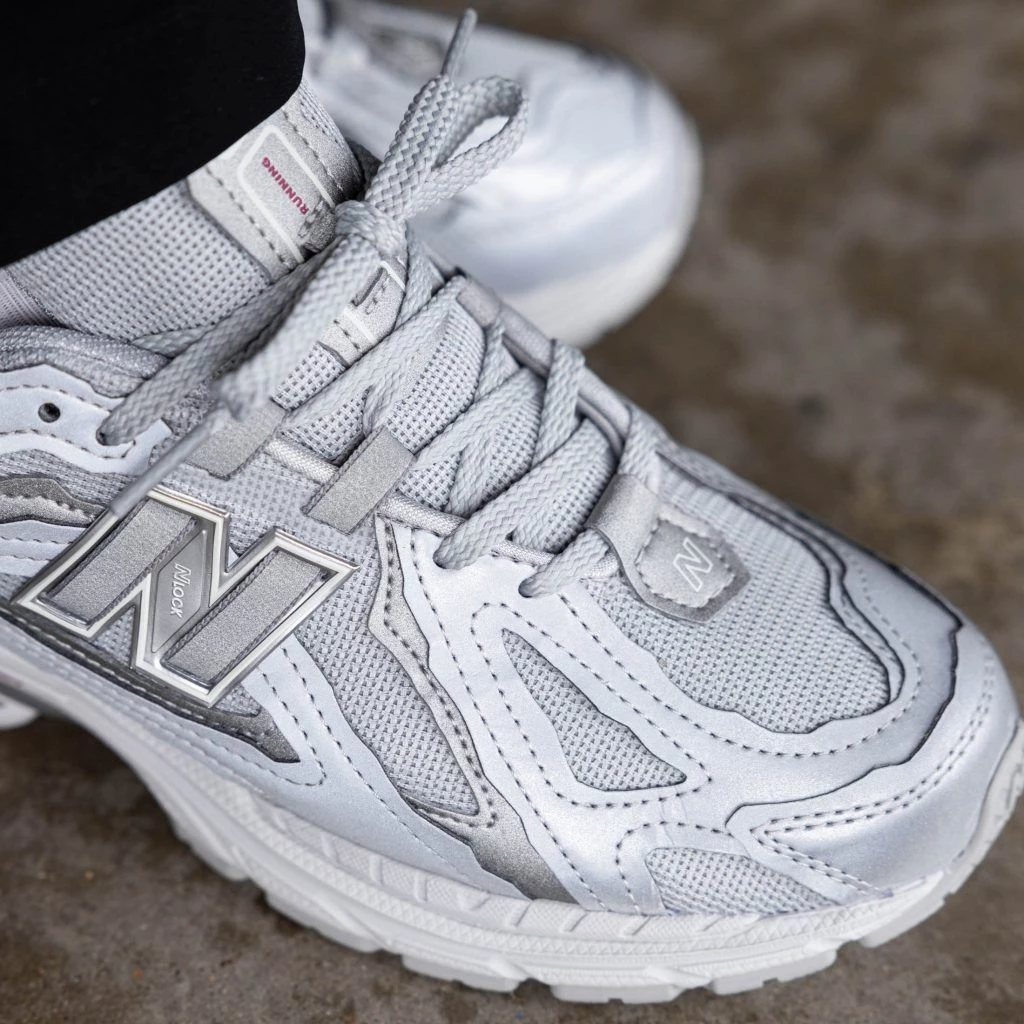 New Balance 1906R Silver M1906DH | Dead Stock