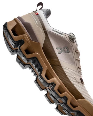 On Running Cloudwander Waterproof Root Details