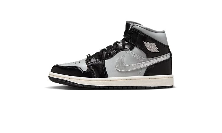 Jordan 1 Mid Black Chrome