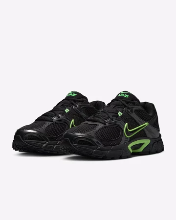 Nike V5 RNR Lime Blast schräg