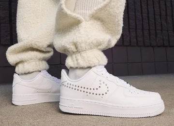 Air Force 1 Low White Chrome Studs