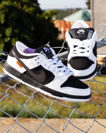 TIGHTBOOTH Nike SB Dunk Low