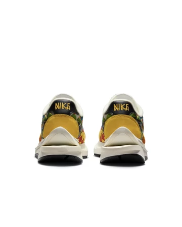 Jean Paul Gaultier Sacai Nike VaporWaffle Woven Multi von Hinten