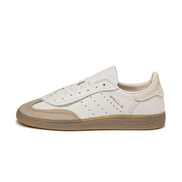 Invincible x adidas Handball Spezial Cloud White Außenseite