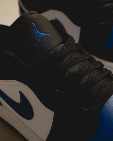 Jordan 1 Low Royal Toe Lookbook Bilder von Asphaltgold