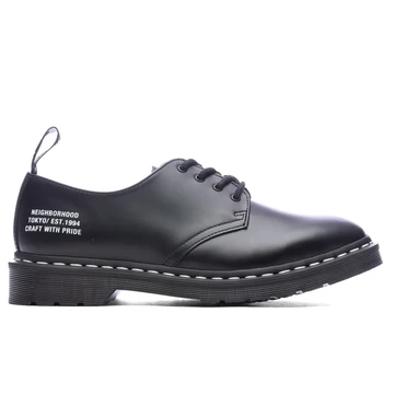 Neighborhood x Dr. Martens Pack Außenseite