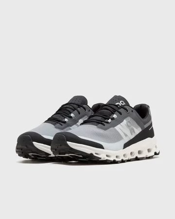 On Running Cloudvista Black White schräg