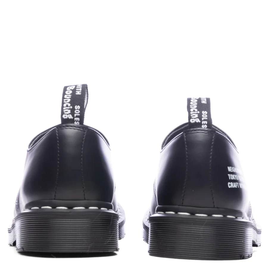 靴 Dr.Martens x NEIGHBORHOOD NEIGHBORHOOD Tackles Two Iconic Dr. Martens Styles — eye_C