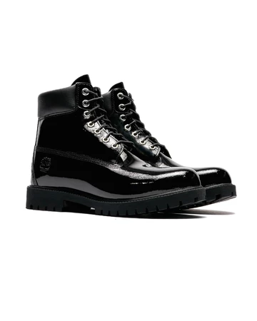 Der Veneda Carter Timberland Heritage Boot Black Patent schräg von der seite