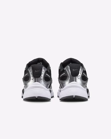 Nike V5 RNR Black Anthracite Paar Fersen
