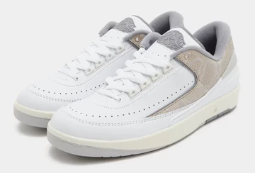 Jordan 2 Low Python schräg