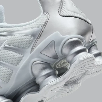 Nike Shox TL White Chrome Detail Ferse
