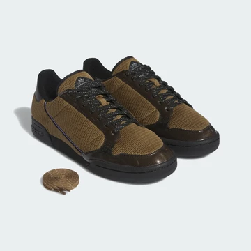 Blondey adidas Continental schräg mit extra schnürsenkel