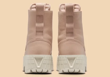 Jordan 1 Brooklyn Tan von hinten