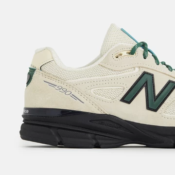 New Balance 990v4 Macadamia Nut Detail hinterer Bereich