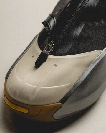 adidas Crazy IIInfinity Metallic Silver - Toebox