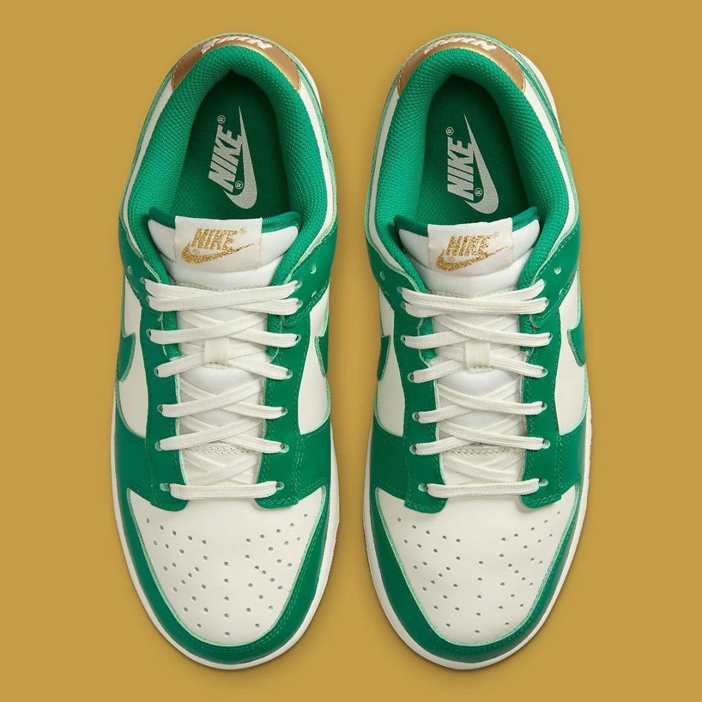 Dunk Low Malachite University Gold FB7173-131 Dead Stock