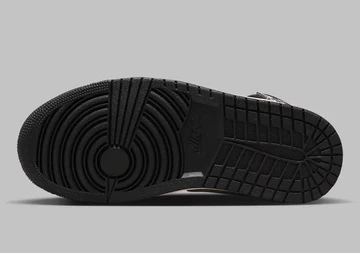 Jordan 1 Mid Black Chrome Sohle