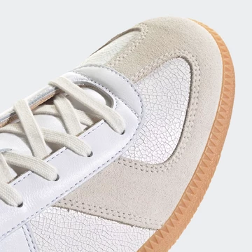 adidas BW Army Lux Cloud White Zehen Details