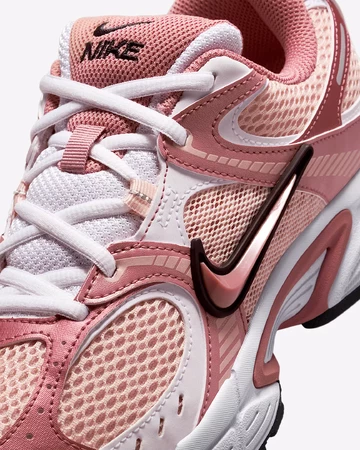 Nike V5 RNR Washed Coral Detailbild