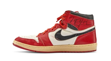 Air Jordan 1 High Chicago Worn