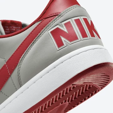 Nike Terminator Low UNLV Detail Ferse
