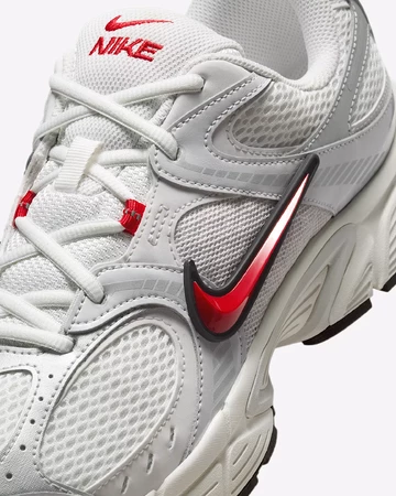 Nike V5 RNR Platinum Tint Fire Red Detailbild