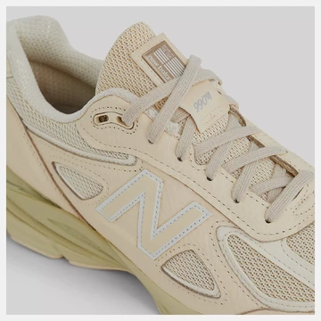 New Balance 990v4 Macadamia Morel Upper Details