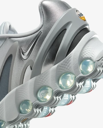 Air Max DN8 Metallic Silver Ferse Details