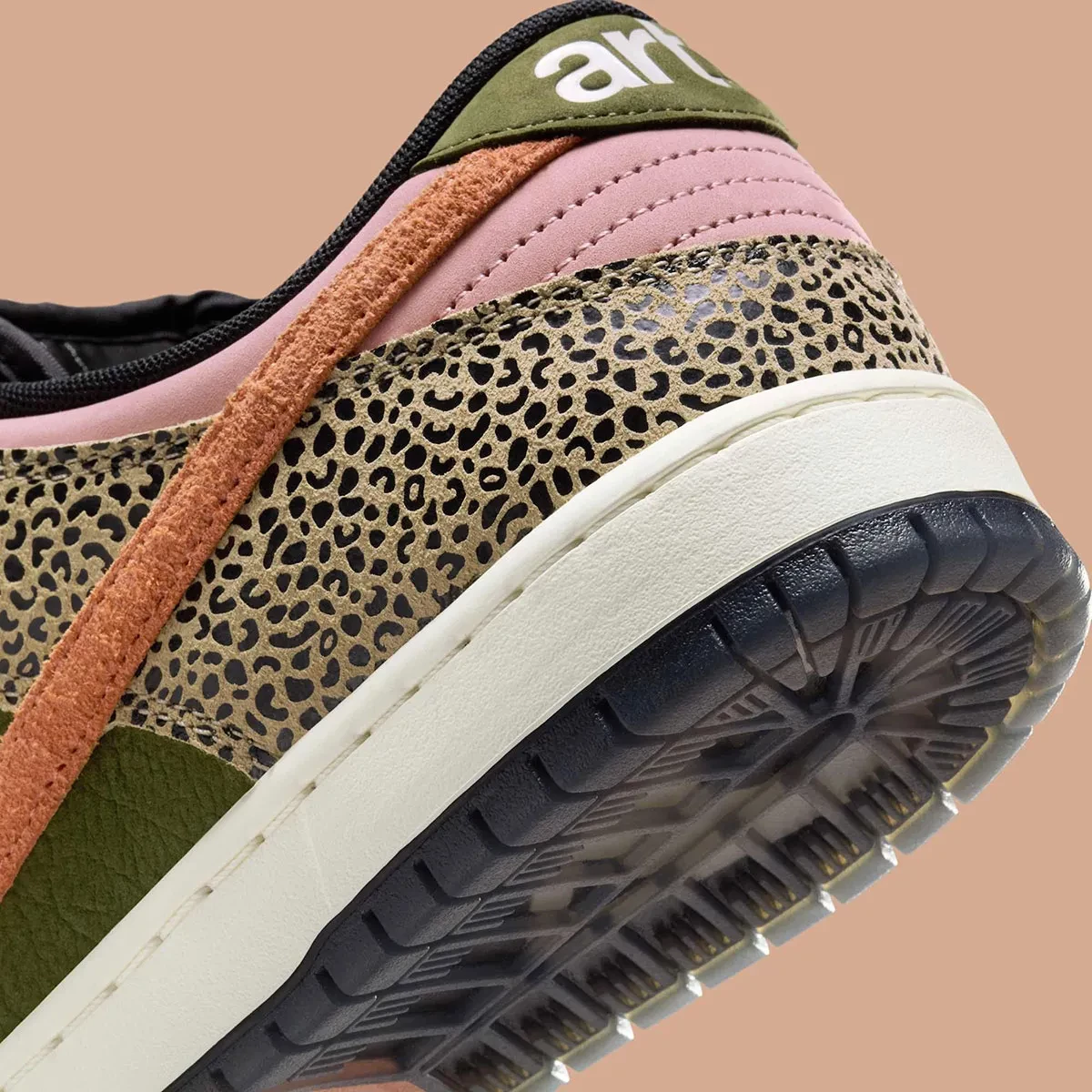 Arts-Rec X Nike SB Dunk Low IH3211-200 | Dead Stock
