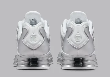 Nike Shox TL White Chrome von Hinten