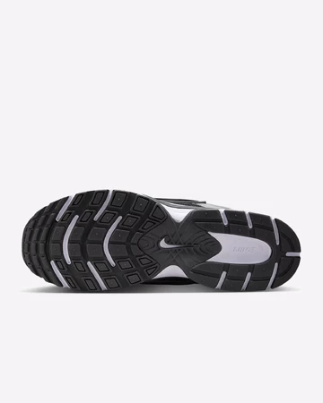 Nike V5 RNR Black Anthracite Sohle