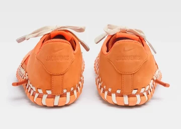 Jacquemus Air Force 1 Low Bright Mandarin von hinten