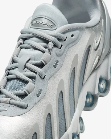 Air Max DN8 Metallic Silver Upper Details