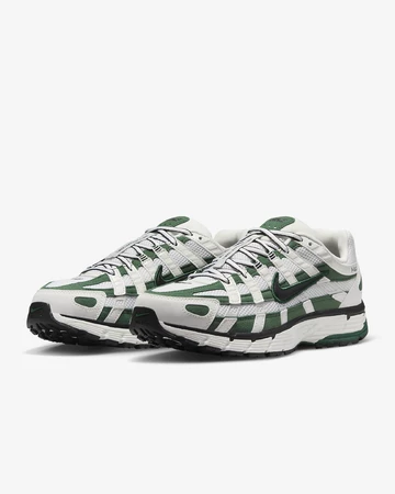 der Nike P-6000 Green von schräg außen