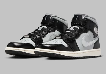Jordan 1 Mid Black Chrome schräg