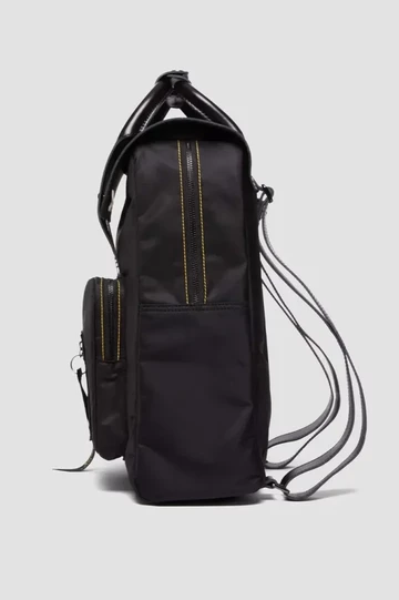 Alpha Industries Dr. Martens Bag von Außen