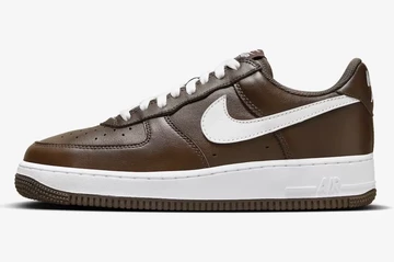 Air Force 1 Low Chocolate Außenseite
