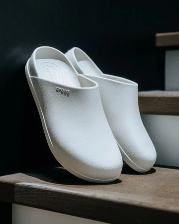 Dylan Clogs Blog Details