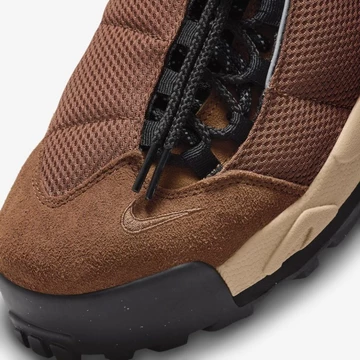 Sacai Nike Magmascape Tan Details Toebox