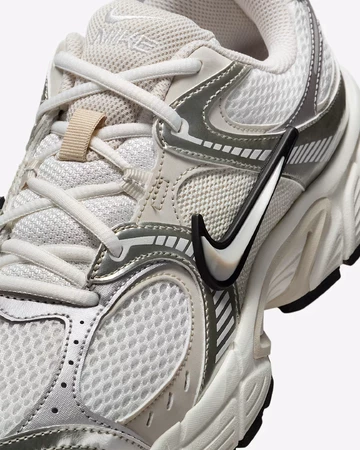 Nike V5 RNR Summit White Upper Details