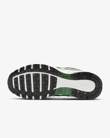 Die Sohle des Nike P-6000 Green