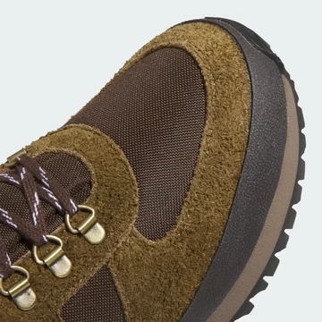 Blondey adidas Winterhill toebox